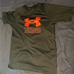Under Armour Tshirt
